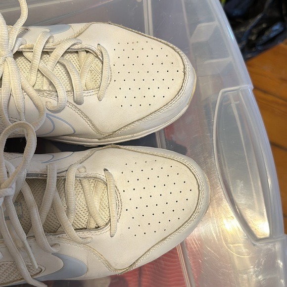 Nike View III Sneakers size 8 - Picture 2 of 6